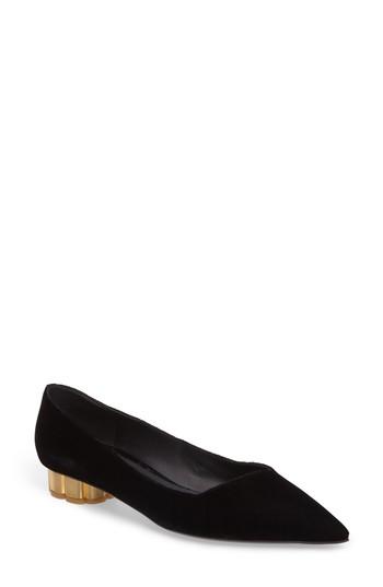 Women's Salvatore Ferragamo Flower Heel Pump B - Black