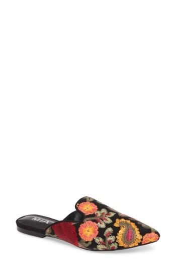 Women's Mia Cameo Embroidered Mule M - Black