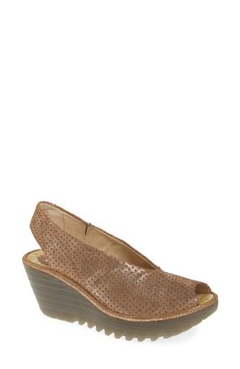 Women's Fly London Yazu Wedge Sandal .5-6us / 36eu - Brown