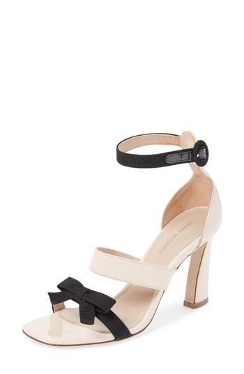 Women's Stuart Weitzman Ally Bow Sandal M - Beige