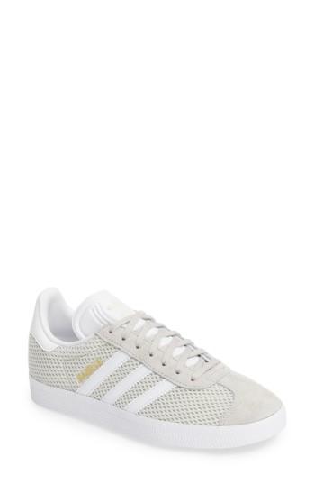 Women's Adidas Gazelle Sneaker .5 Women's / 5.5 Men's M - Beige