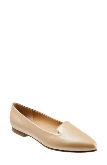 Women's Trotters Harlowe Pointy Toe Loafer N - Metallic