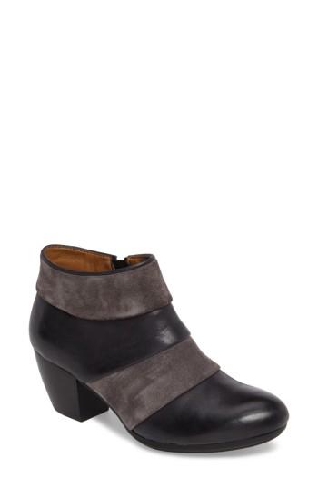 Women's Comfortiva Amesbury Colorblock Bootie W - Black