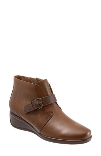 Women's Trotters 'mindy' Wedge Bootie .5 N - Brown