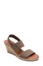 Women's Andre Assous Allison Wedge Sandal M - Brown