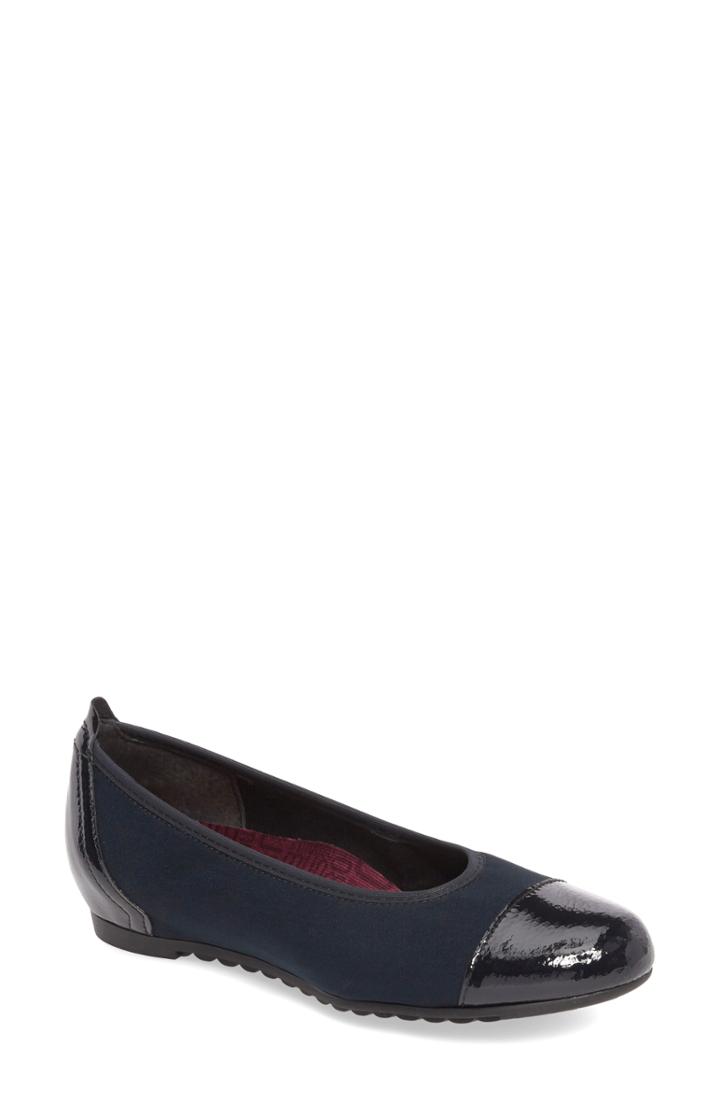 Women's Munro Henlee Cap Toe Flat