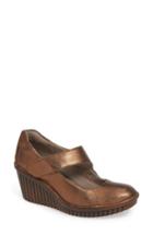 Women's Bionica Darva Wedge Pump M - Metallic