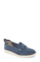 Women's Hush Puppies Chowchow Loafer .5 M - Blue