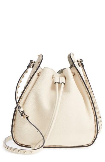 Valentino Garavani Large Rockstud Leather Bucket Bag - Ivory