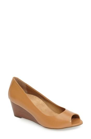 Women's Vionic Bria Wedge Pump .5 W - Brown