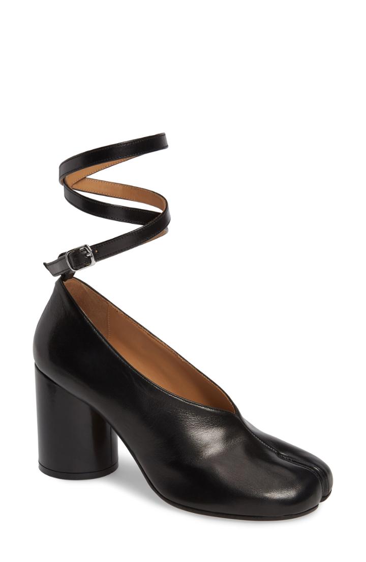 Women's Maison Margiela Tabi Ankle Strap Pump Us / 37eu - Black