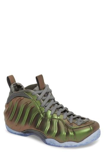 Women's Nike Air Foamposite One Sneaker .5 M - Beige