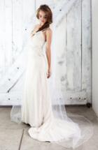Veil Trends Kauai Mesh Bridal Veil, Size - Ivory