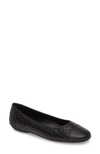 Women's Vaneli Shera Woven Skimmer Flat .5 N - Black