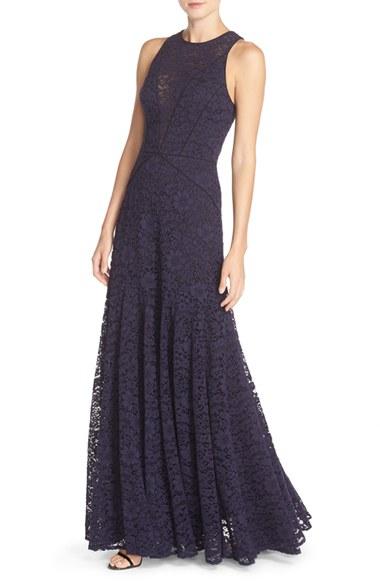 Women's Vera Wang Lace Gown