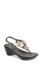 Women's Athena Alexander Alessandria Sandal .5 M - Metallic