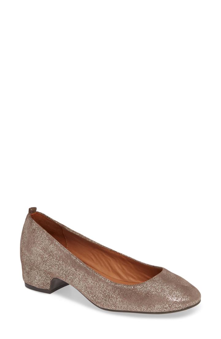Women's Gentle Souls By Kenneth Cole Priscille Pump .5 M - Brown
