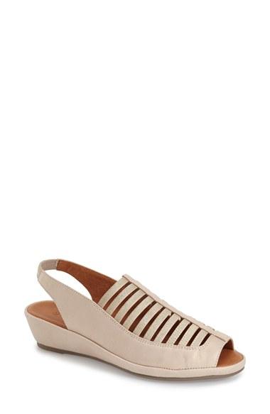 Women's Gentle Souls 'lee' Sandal M - Beige