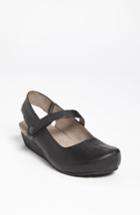 Women's Otbt 'springfield' Flat .5 M - Black