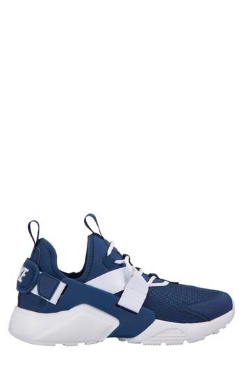 Women's Nike Air Huarache City Low Sneaker M - Blue