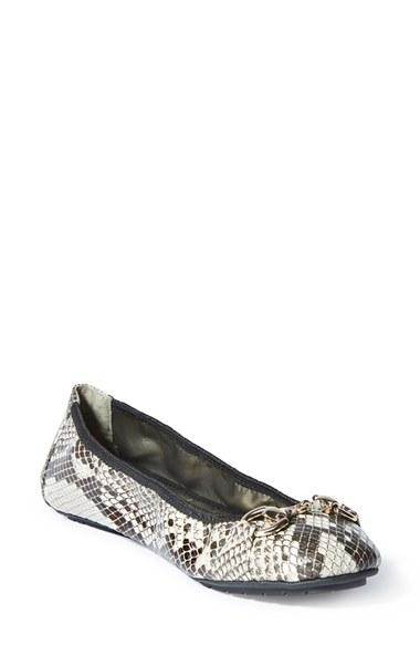 Women's Me Too 'legend 2.0' Ballet Flat .5 M - Beige