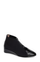 Women's Taryn Rose Collection Camila Bootie M - Black
