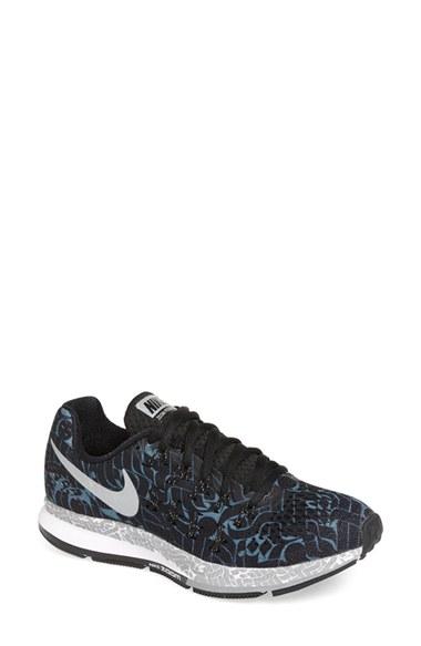 Women's Nike Rostarr Air Zoom Pegasus 33 Sneaker