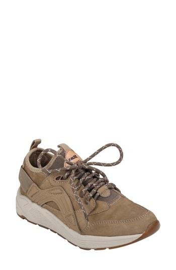 Women's Earth Saunter Sneaker M - Beige