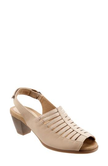 Women's Trotters Minnie Sandal N - Beige