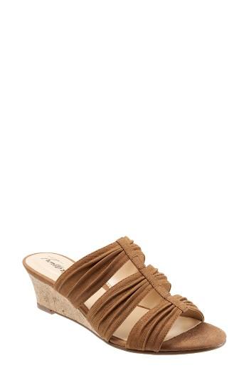 Women's Trotters Mia Wedge Sandal N - Brown