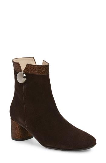 Women's Amalfi By Rangoni Rosato Bootie .5 M - Brown