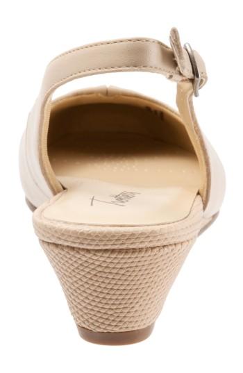 Women's Trotters Lenore Slingback Pump .5 N - Beige