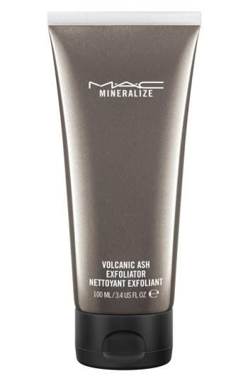 Mac Mineralize Volcanic Ash Exfoliator