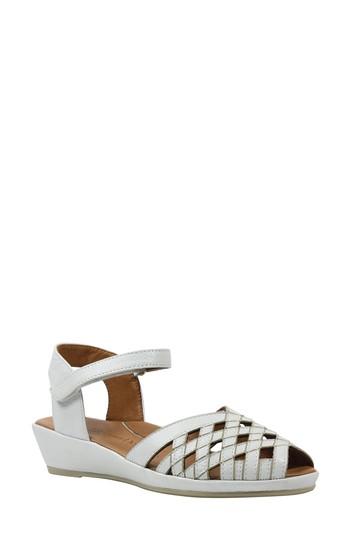 Women's L'amour Des Pieds Burcie Wedge Sandal .5 M - White