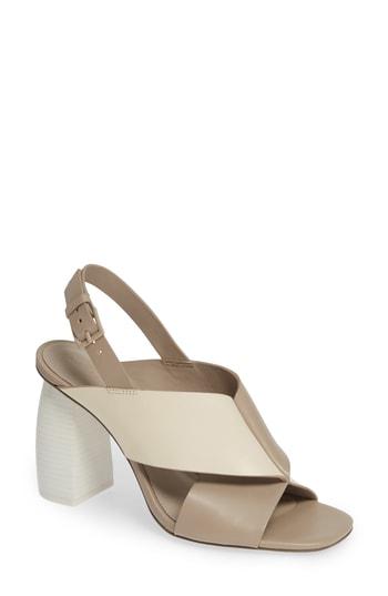 Women's Mercedes Castillo Hae Slingback Sandal .5 M - Beige