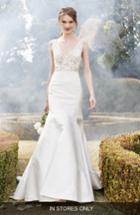 Women's Bliss Monique Lhuillier Lace & Mikado V-neck Trumpet Gown