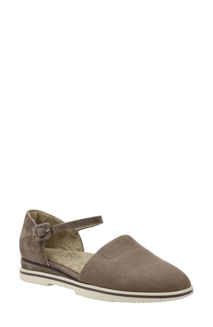 Women's J.renee Candece Mary Jane Flat .5 B - Brown