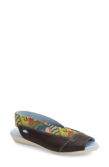Women's Cloud 'caliber' Peep Toe Leather Flat .5-6us / 36eu - Black