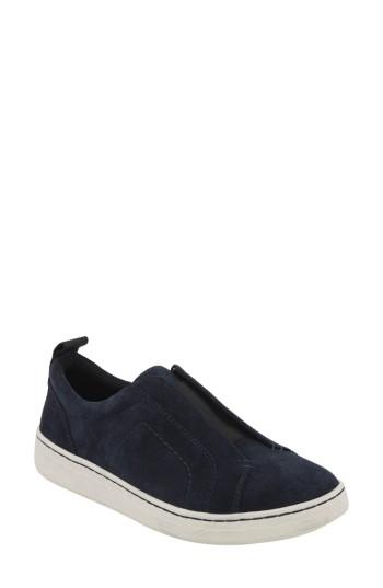 Women's Earth Zetta Slip-on Sneaker .5 M - Blue