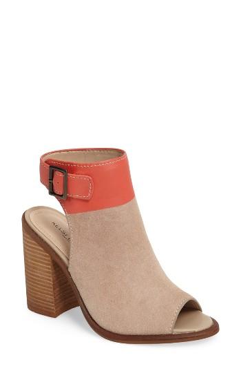 Women's Kelsi Dagger Brooklyn Milton Sandal .5 M - Beige