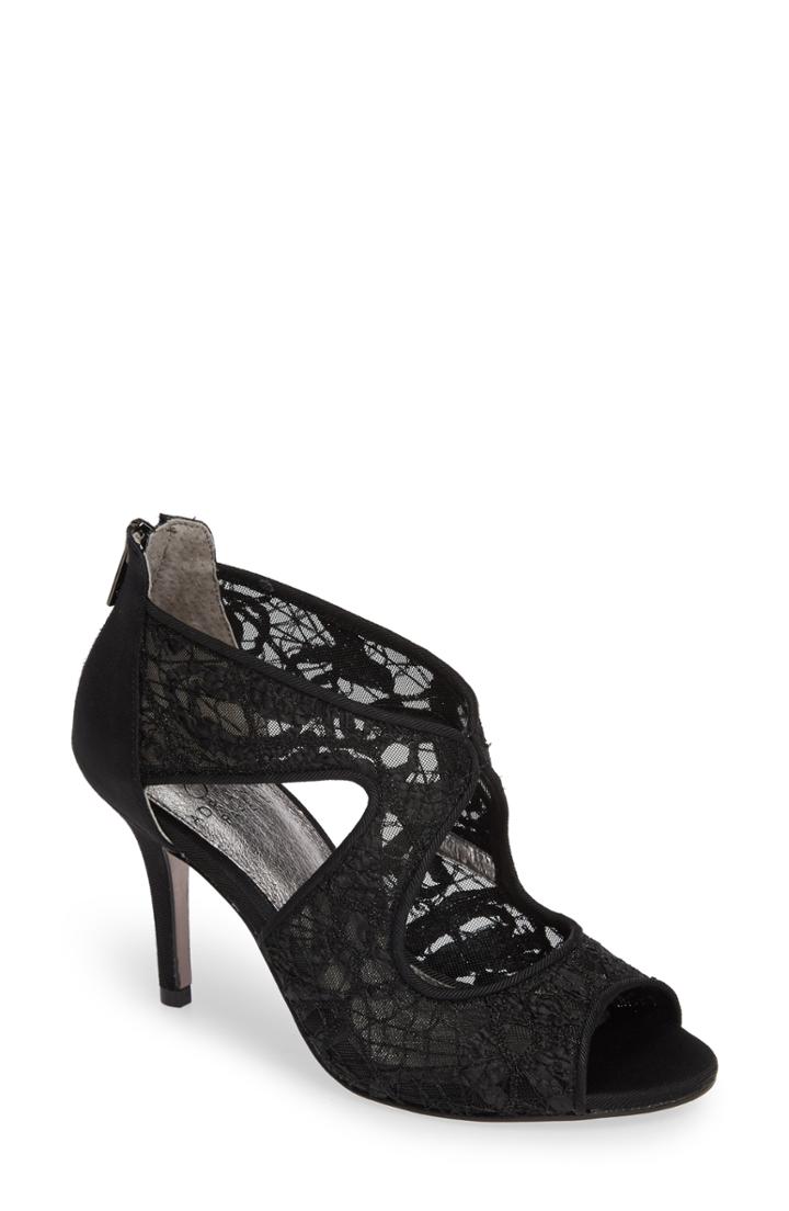Women's Adrianna Papell Arissa Lace Sandal .5 M - Black
