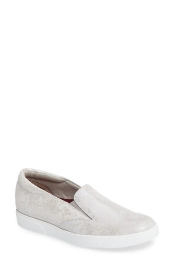 Women's Munro Lulu Slip-on Sneaker M - White