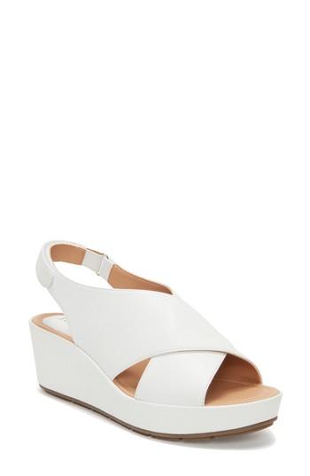 Women's Me Too Arena Wedge Sandal .5 M - White