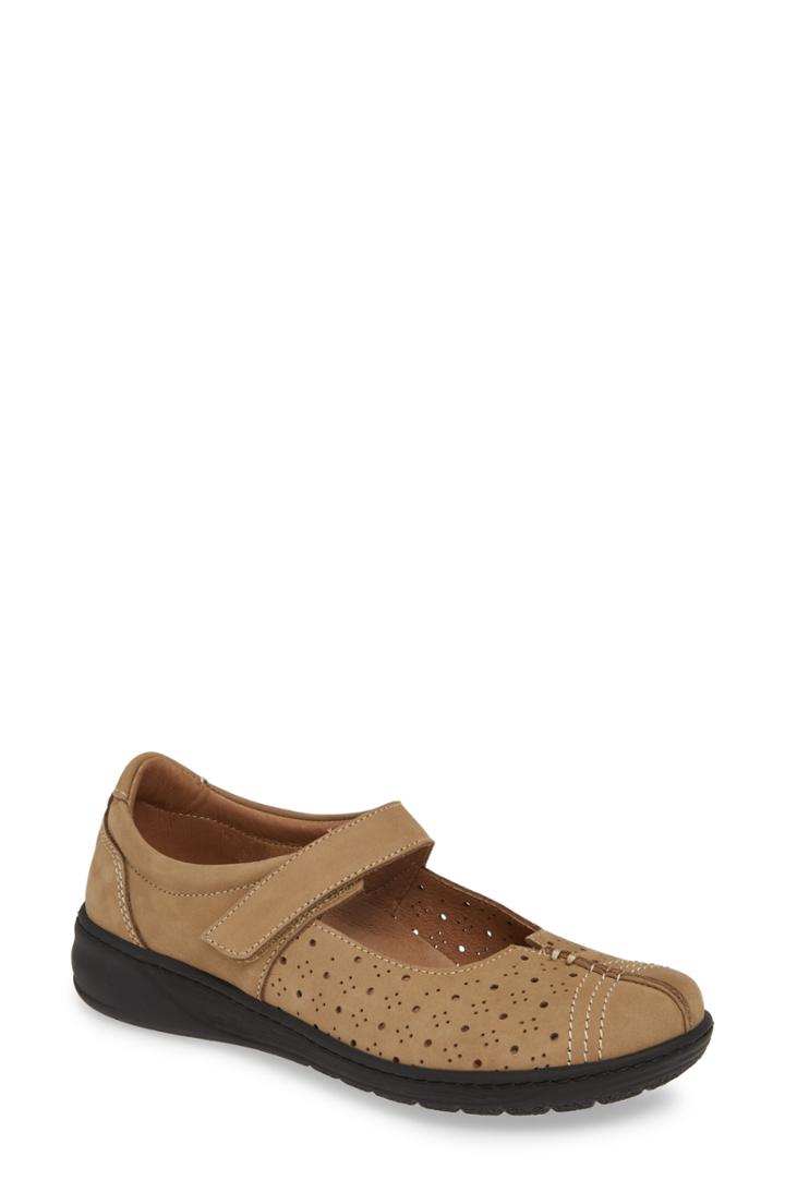 Women's David Tate Bergamo Perforated Mary Jane Flat M - Beige