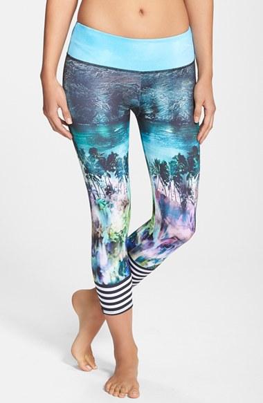 Women's Onzie Graphic Print Capri Leggings
