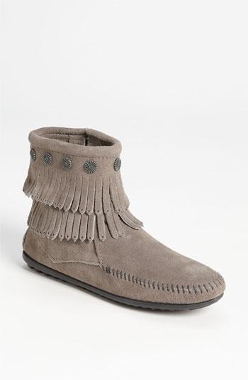 Women's Minnetonka Double Fringe Boot M - Grey