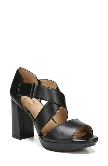 Women's Naturalizer Harper Platform Sandal .5 W - Black