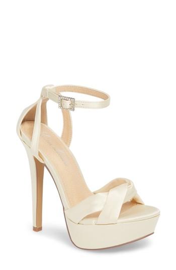 Women's Lauren Lorraine Heidi Sandal M - Ivory