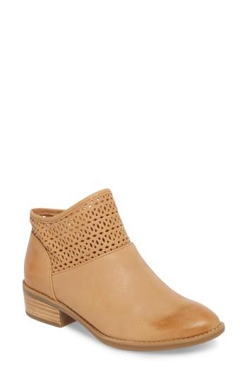 Women's Comfortiva Caileen Bootie M - Brown