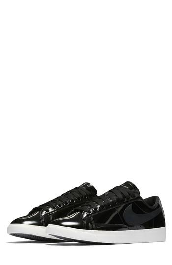 Women's Nike Blazer Low Top Sneaker Se M - Black